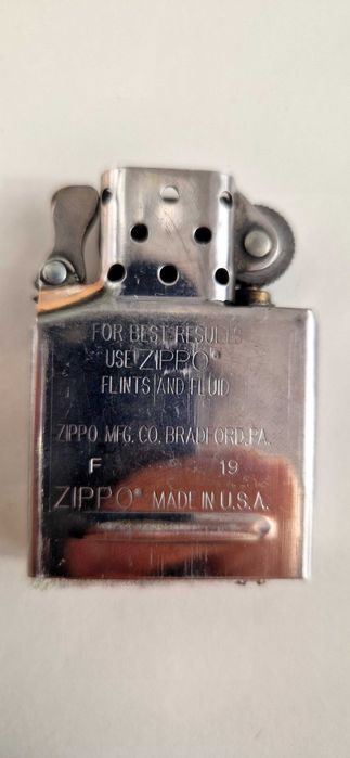 Bricheta Zippo clasica