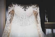 Vand rochie de mireasa