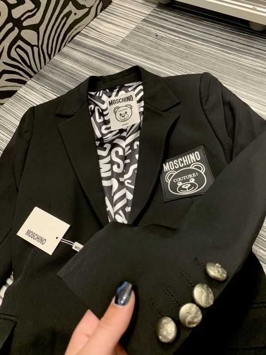 Sacou MOSCHINO -colecția noua-!poze reale 100% Marimi : S,M , L xl