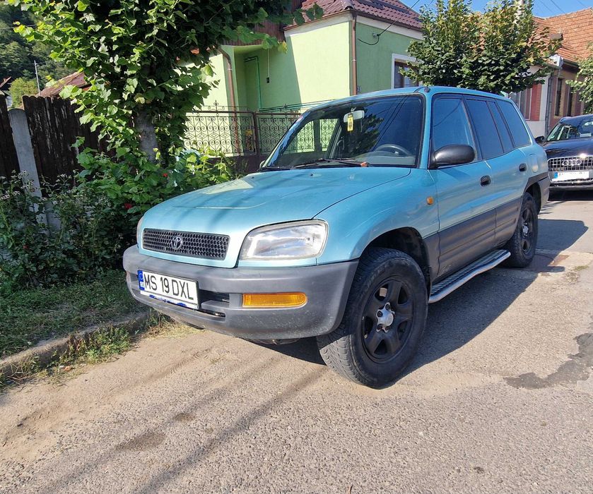 Toyota RAV4 – 2.0 Benzină