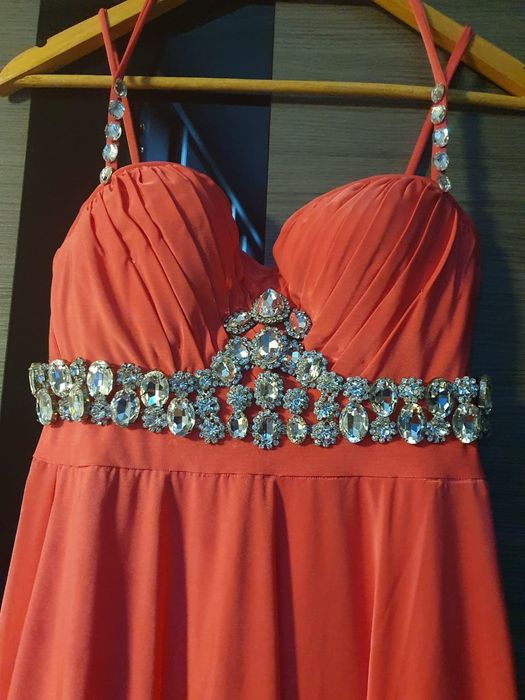 Платье женское со шлейфом