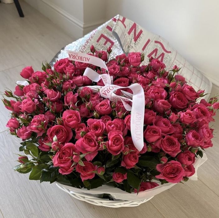 Продам шикарную корзину цветов