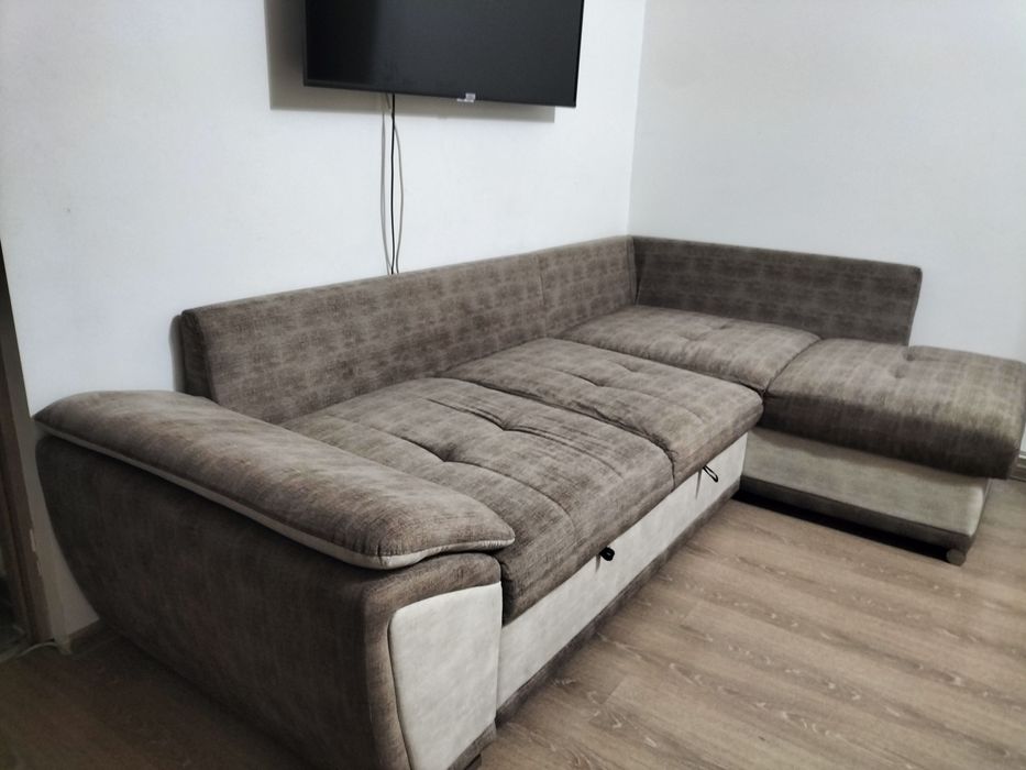 Vând colțar extensibil