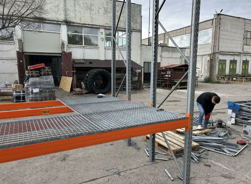 Rafturi metalice industriale solide