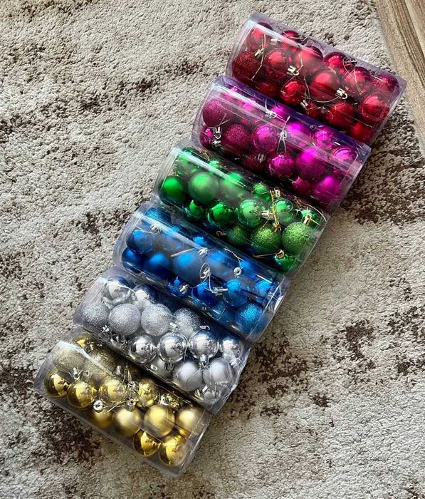 Комплект от 24 броя играчки за елха с диаметър 4см