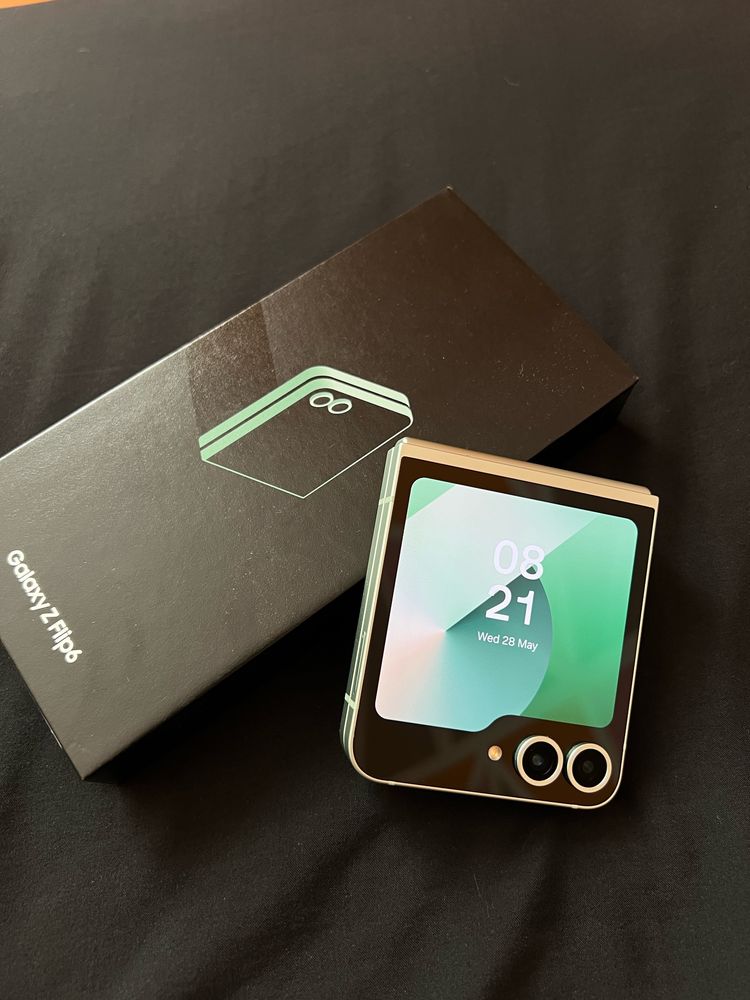 Samsung Galaxy Z Flip 6