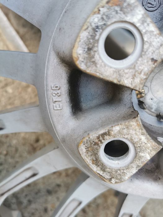 Vând jante Alfa Romeo r17 5x100 impecabile