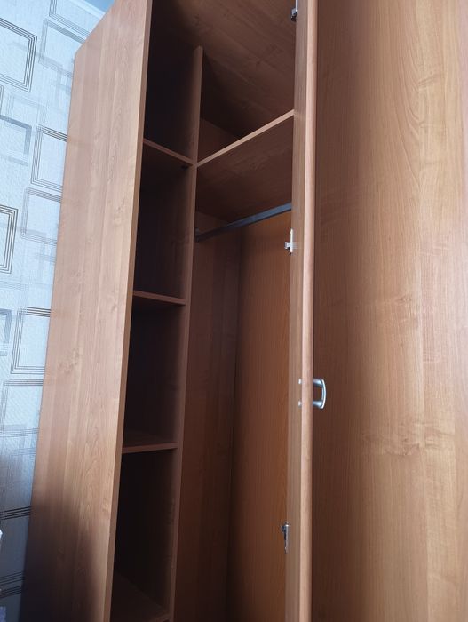 Шкаф угловой для одежды