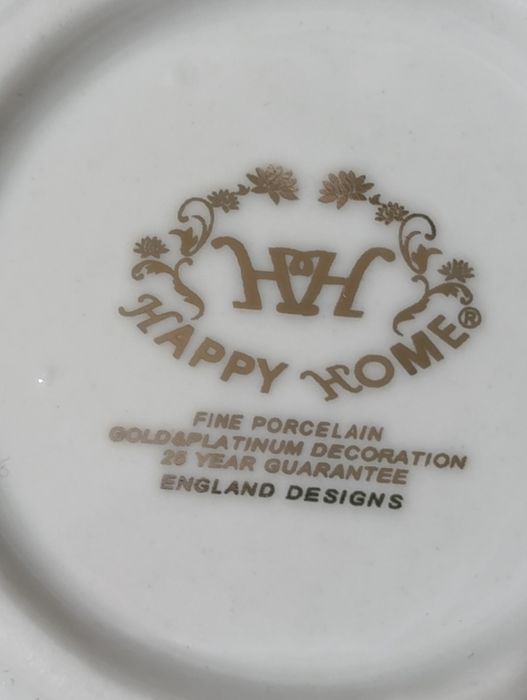 Шикарное фарфоровое плоское  блюдо с бортом.
Богатая позолота рельефом