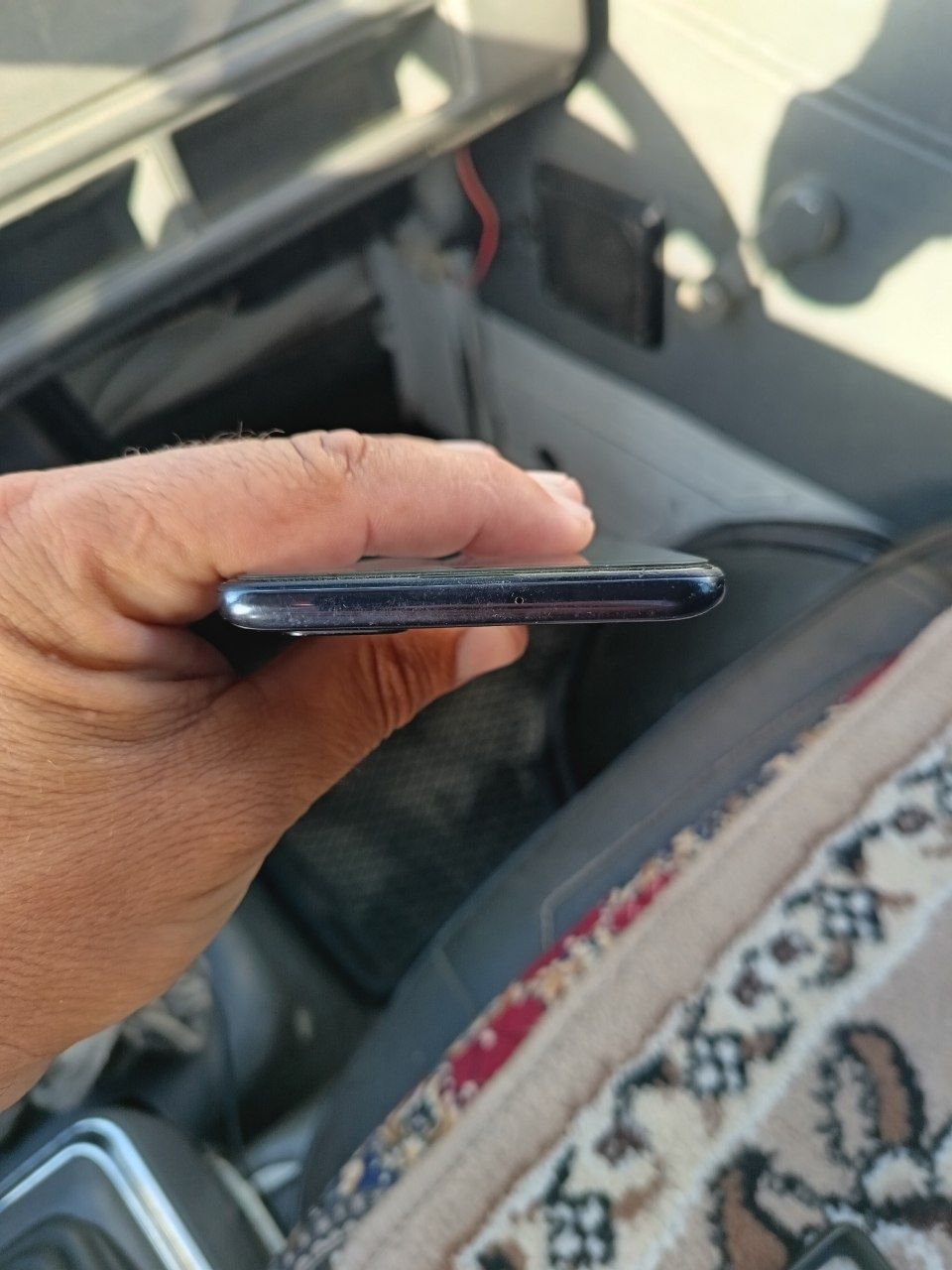 Samsung a71 xotirasi 8 GA 128gb