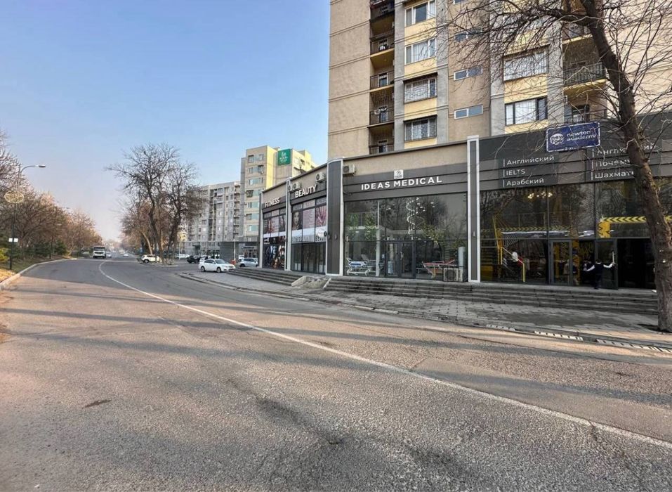 Продается коммерческое помещение 215м2, первая линия, Новостройка