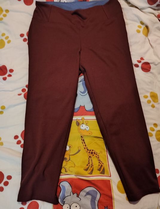 Pantaloni vișinii XL