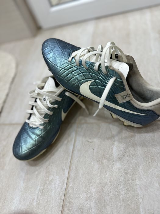 Ghete de fotbal nike tiempo