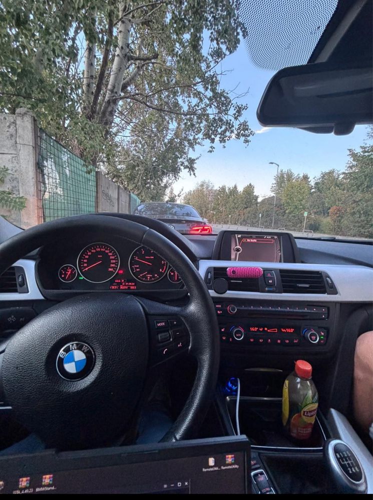 Activare CarPlay BMW Fullscreen Bucuresti / Codari / Diagnoza / Harti