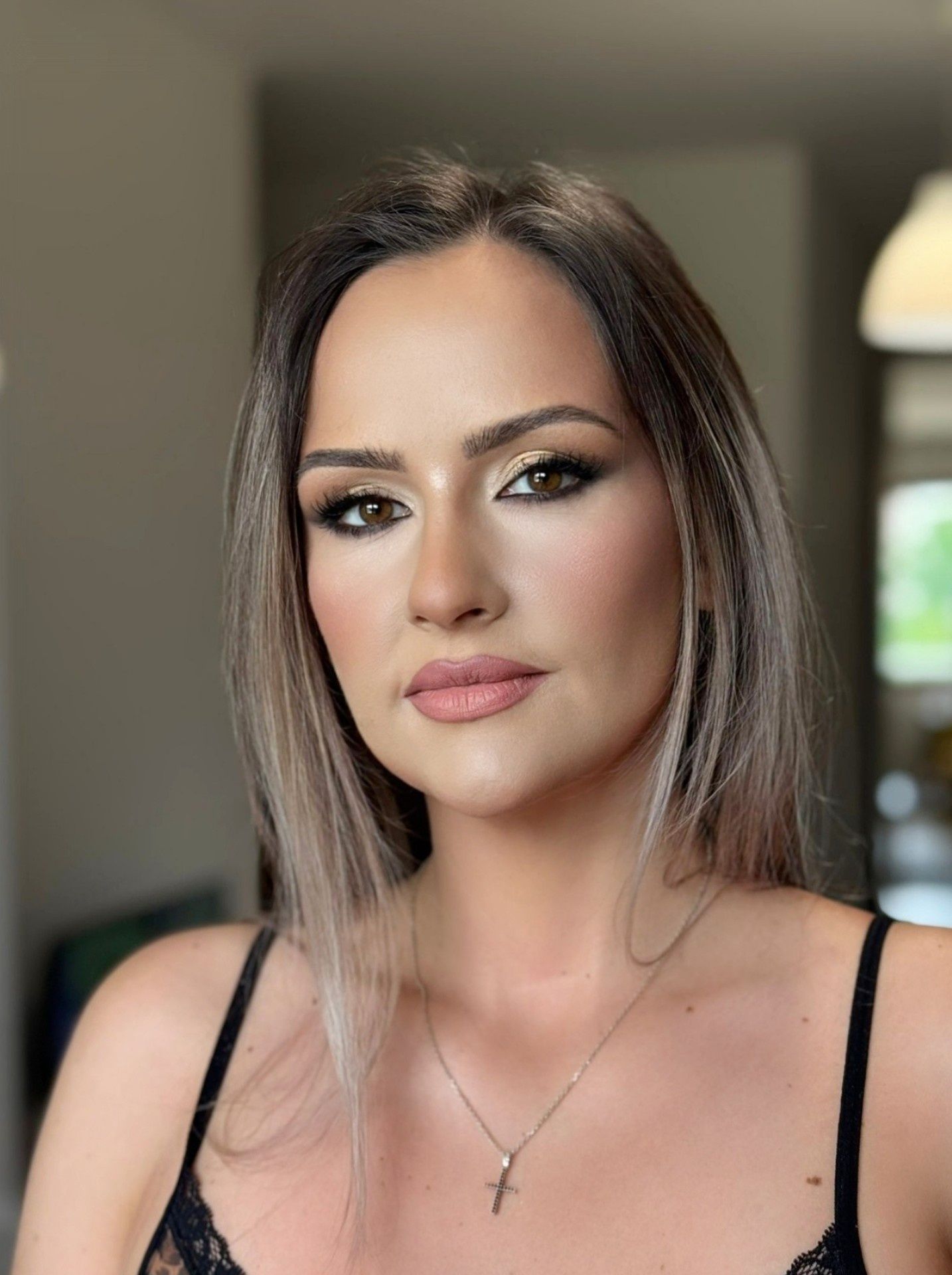 Servicii de make-up/machiaj profesional cu deplasare la domiciliu