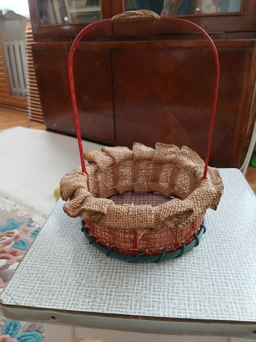 Плетёная корзинка