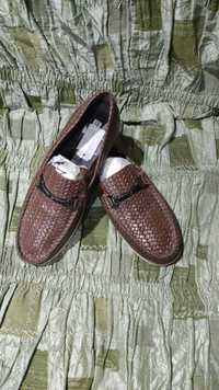 Продаю за св. цену кожаные туфли-лодочки фирмы "Favorite" (Турция)