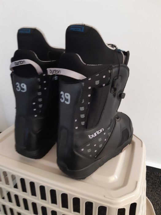 Boots snowboard Burton marime 39 mondo 24,5 buni la 38