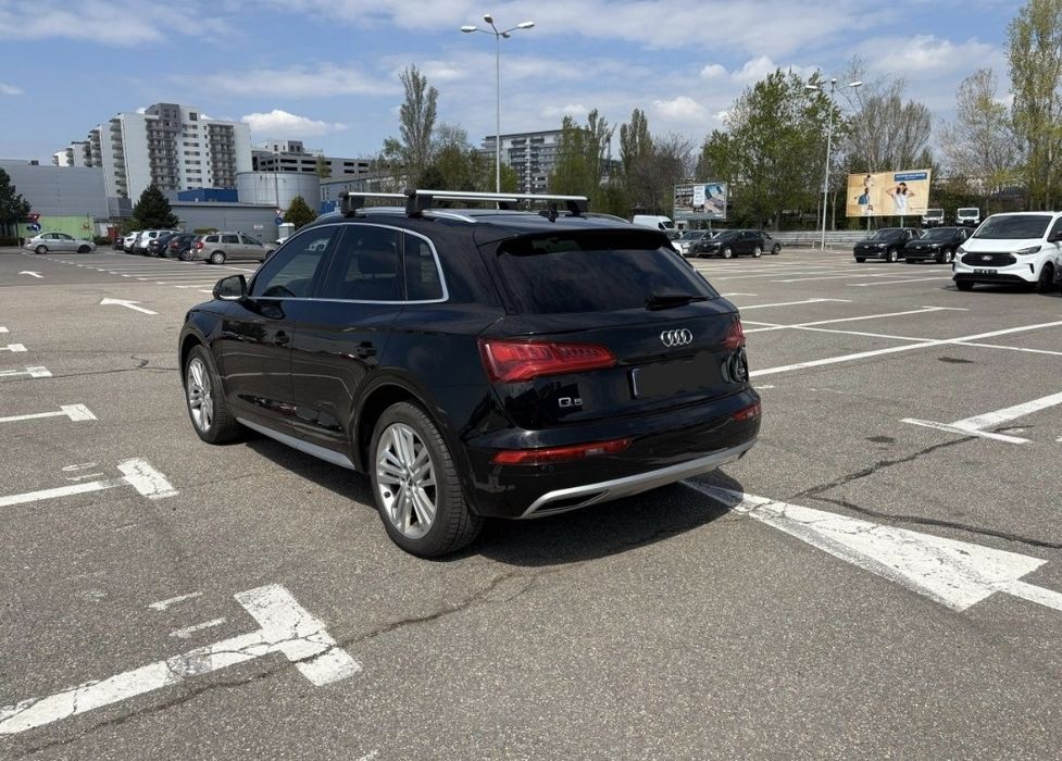 Audi Q5 / 2.0 / 190 Cp / Suspensie pneumatica / Virtual Cockpit