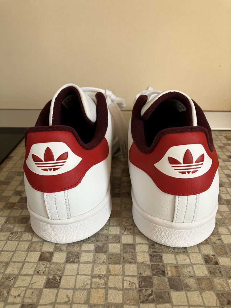 Нови Аdidas Stan Smith номер EU 44 2/3