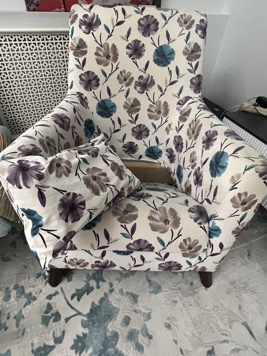 Мягкая мебель. Два кресла.