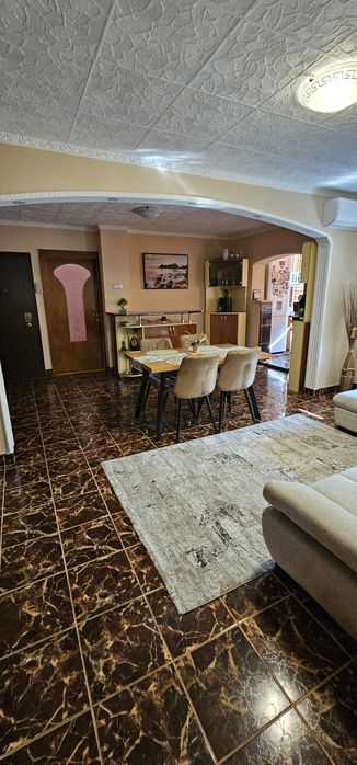 Apartament de vânzare, PB 3 camere, 64 mp, Str. Sfântul Apostol Andrei