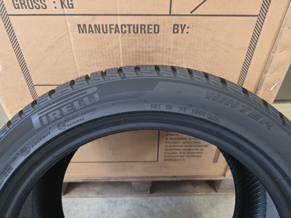 235/45/18 4бр.PIRELLI WINTER ELECTRIC TO Неразличими от НОВИ