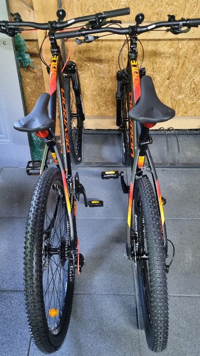 Bicicleta full suspension