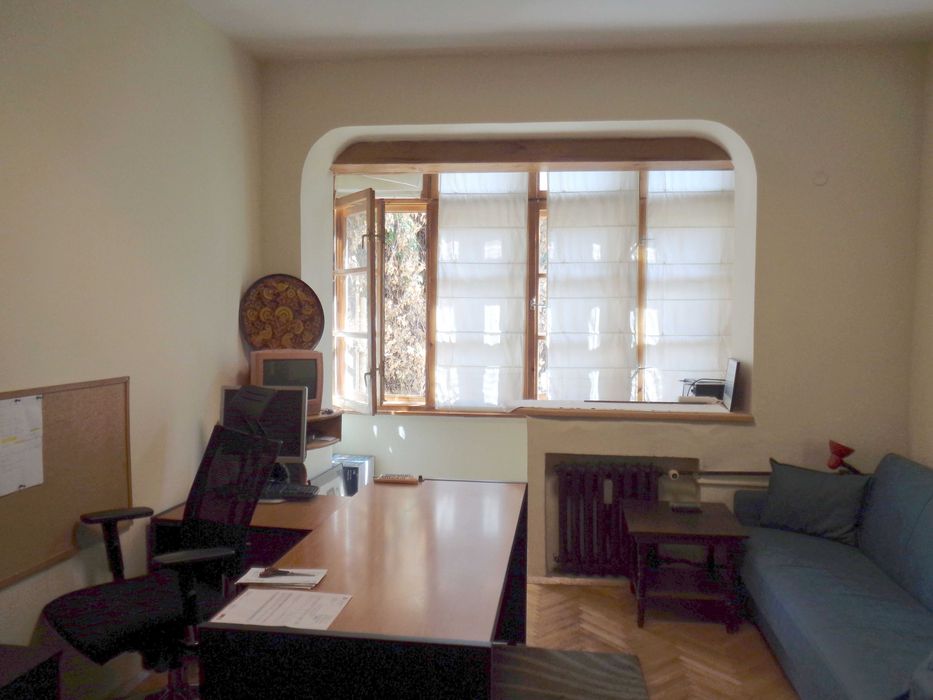 Дава се под наем Едностаен апартамент в София, Център - 50 кв.м за 550 € - Снимка #2