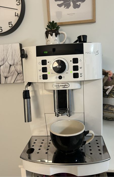 Aparat de cafea automat DeLonghi Magnifica S