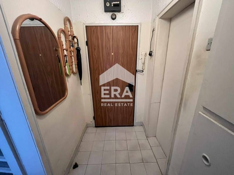 Двустаен, ексклузивен, южен апартамент за продажба, в тухлена сграда н