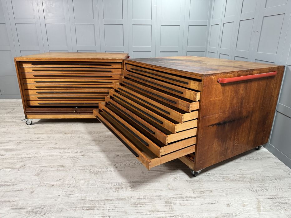 Картографски шкафове от 60-те Р462