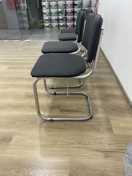 Офисные стулья новые