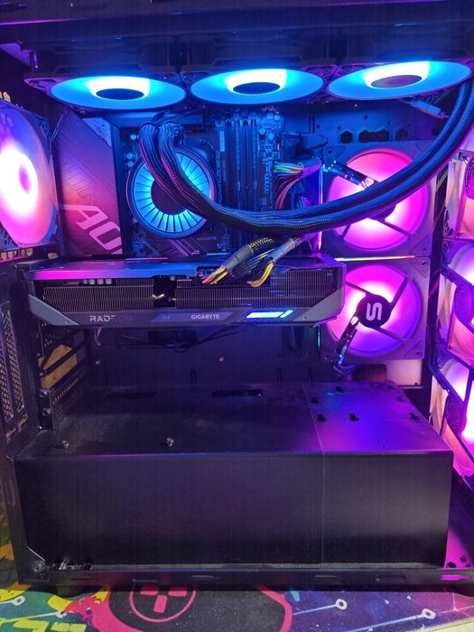 Pc gaming/editari, ryzen 9800x3d,64gb DDR5, rx9070xt, aio, rgb,etc!