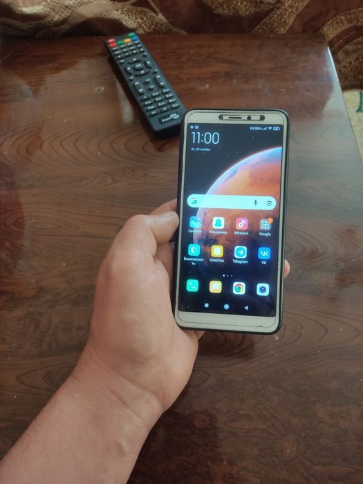 Продам телефон Redmi s2