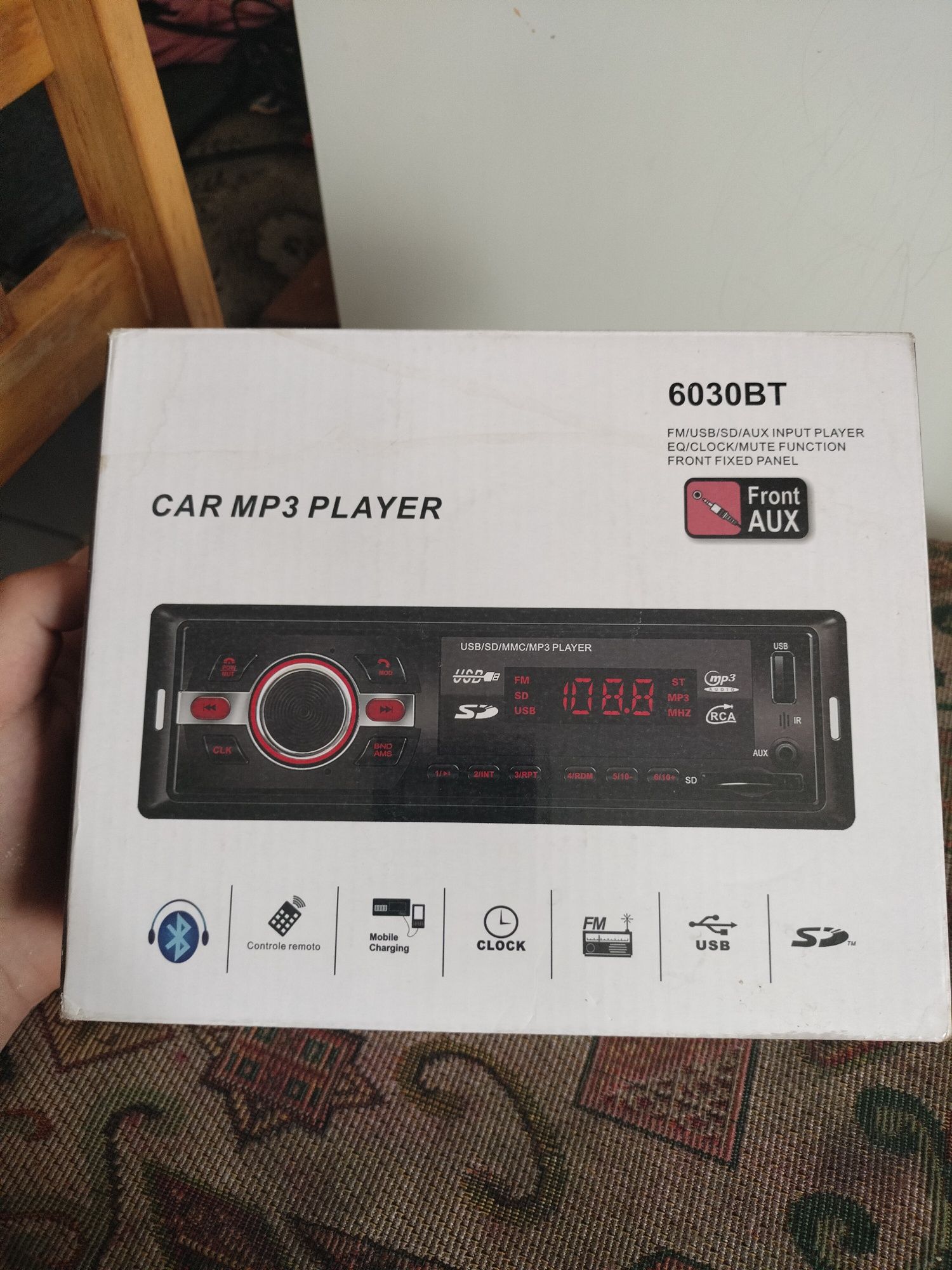 Vând MP3 player auto