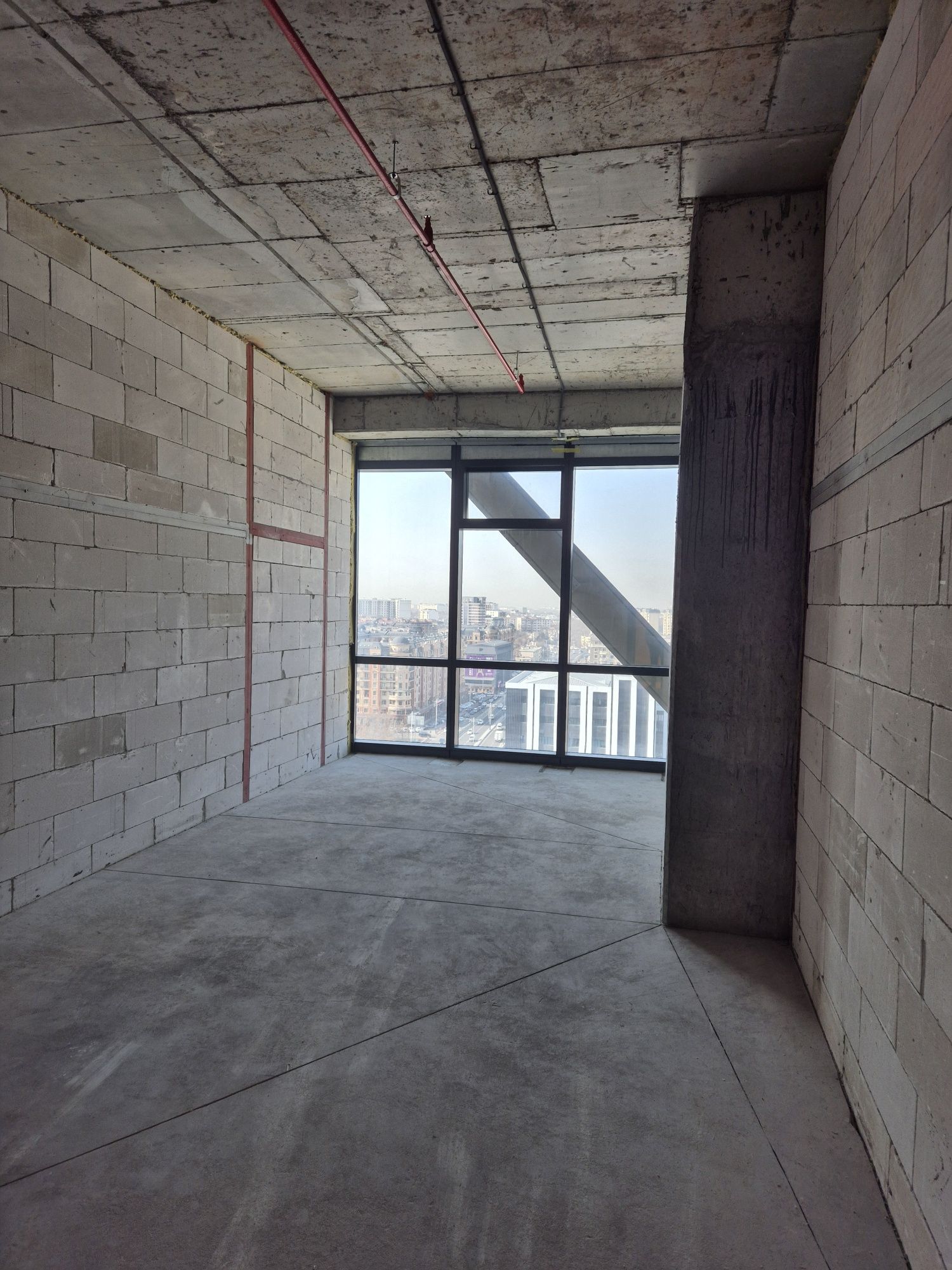 Piramit Tower, офис 33м2 в аренду от собственника (ремонт в процессе)
