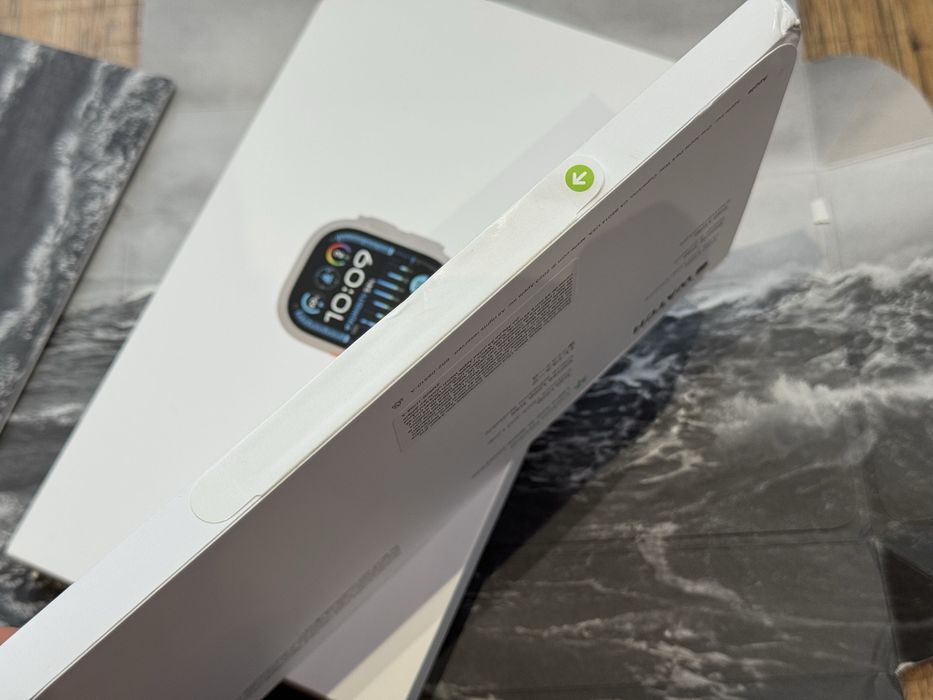 Apple Watch Ultra 2 49mm 100% Batter