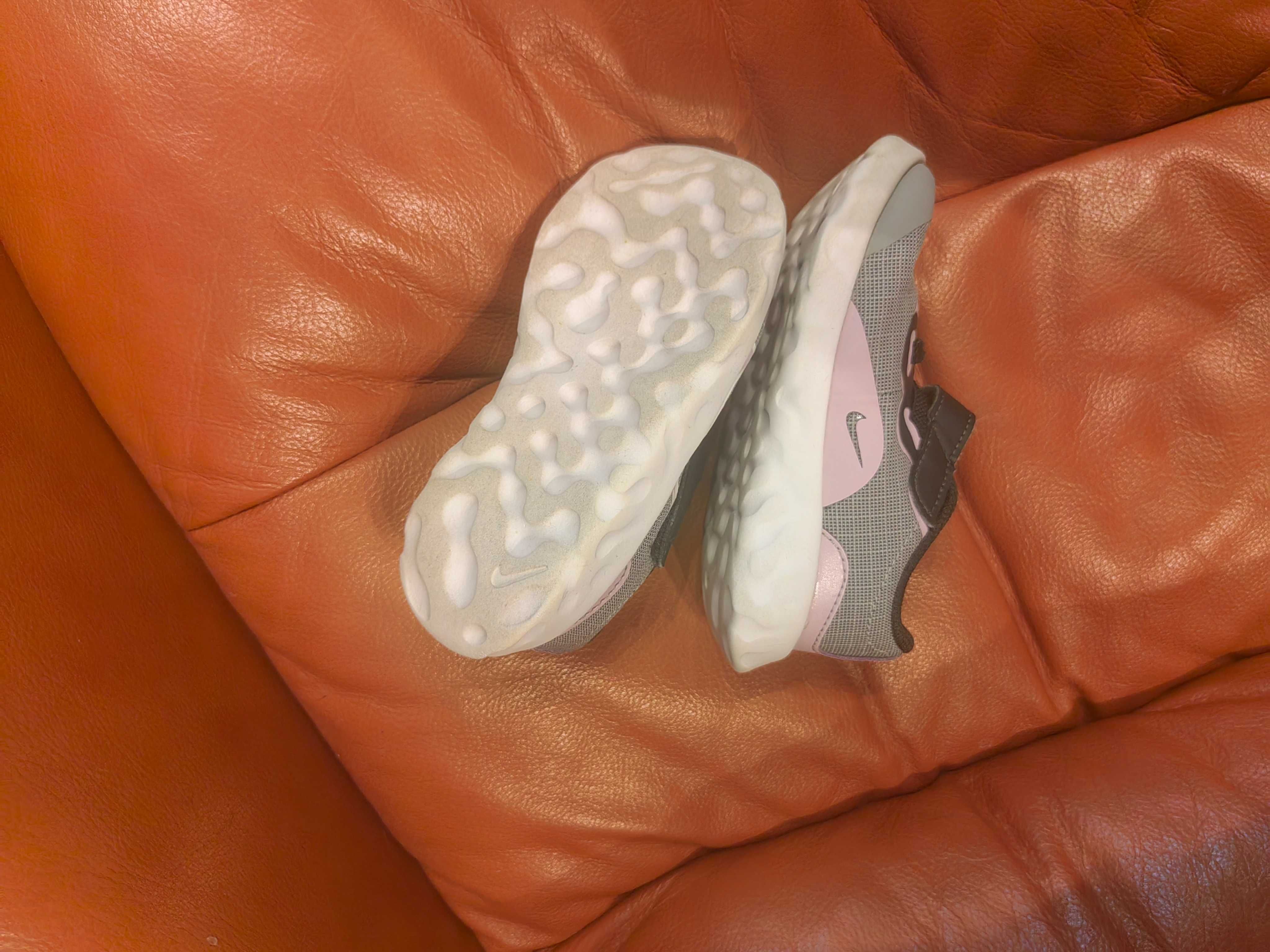 Маратонки Nike за момиче
