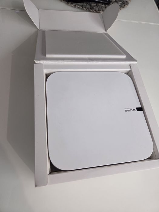 Видеопроектор XGIMI Elfin 1080p, Android TV, 800 ANSI лумена, Вградени