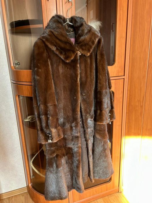 Продам норковую шубу