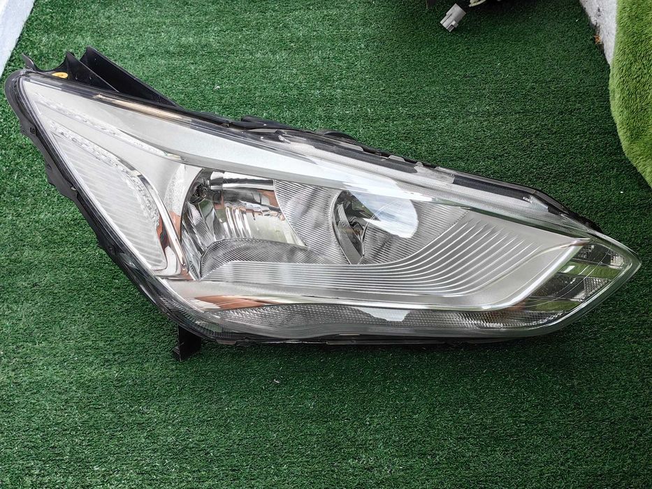 Фар за Ford C-Max / Форд Ц-Макс