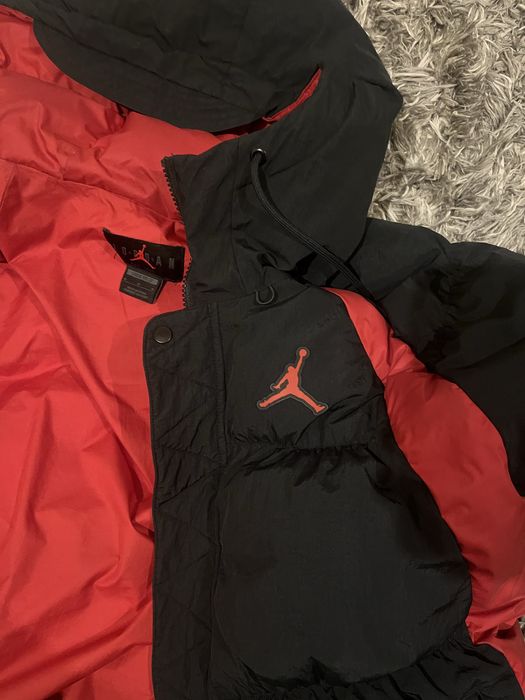 Geaca Jordan Essentials Marimea M