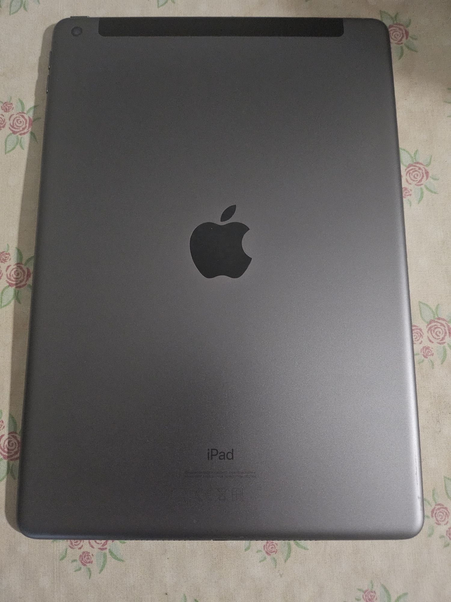 Apple ipad 8 Wi-Fi +Cellular