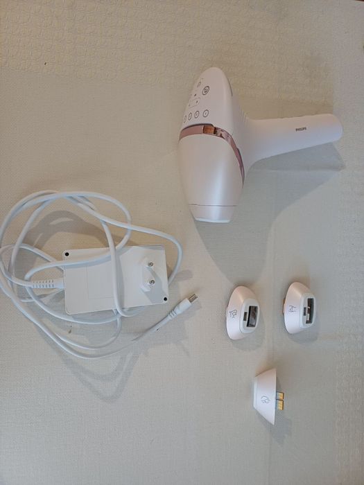 Фотоепилатор Philips lumea bri955