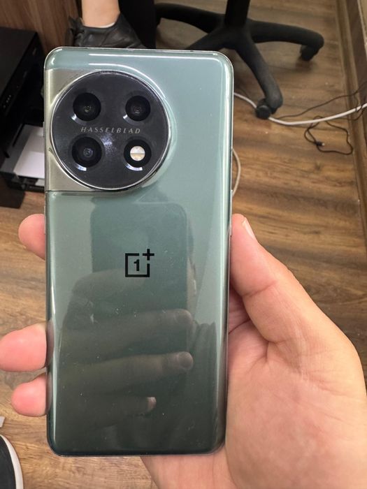 OnePlus 11 256 зелёный