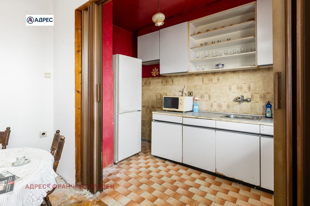 Продава се Многостаен апартамент в Плевен, 9-ти квартал - 106 кв.м за 1321 €/кв.м - Снимка #2