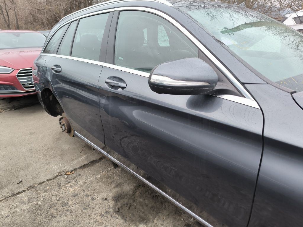 Врати за Mercedes W205