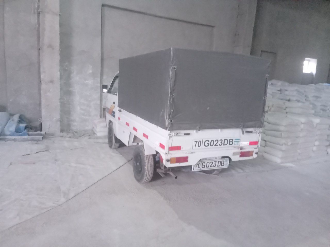 Labo srochno sotiladi pul kerag