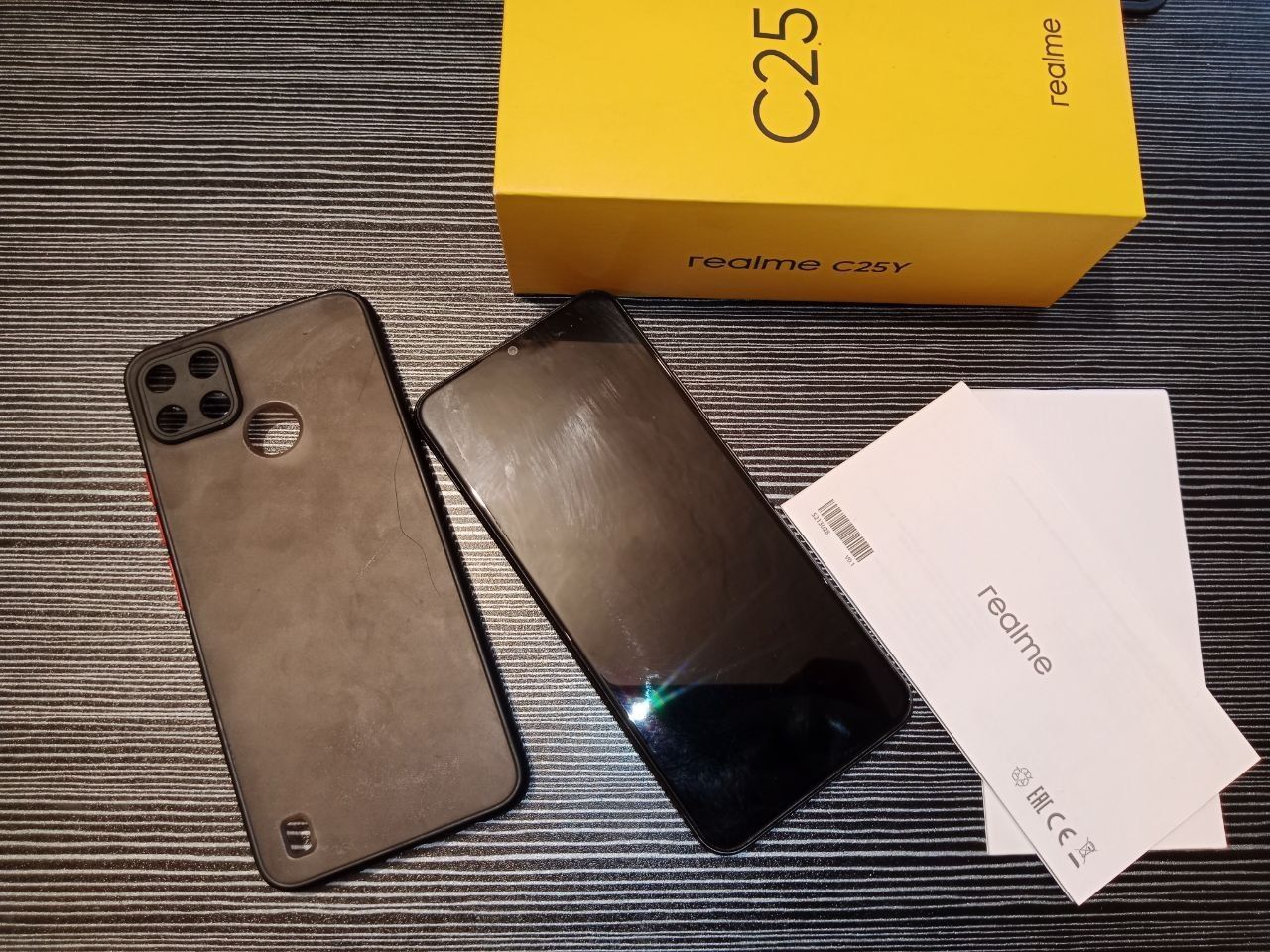 Продаю телефон realme c25y